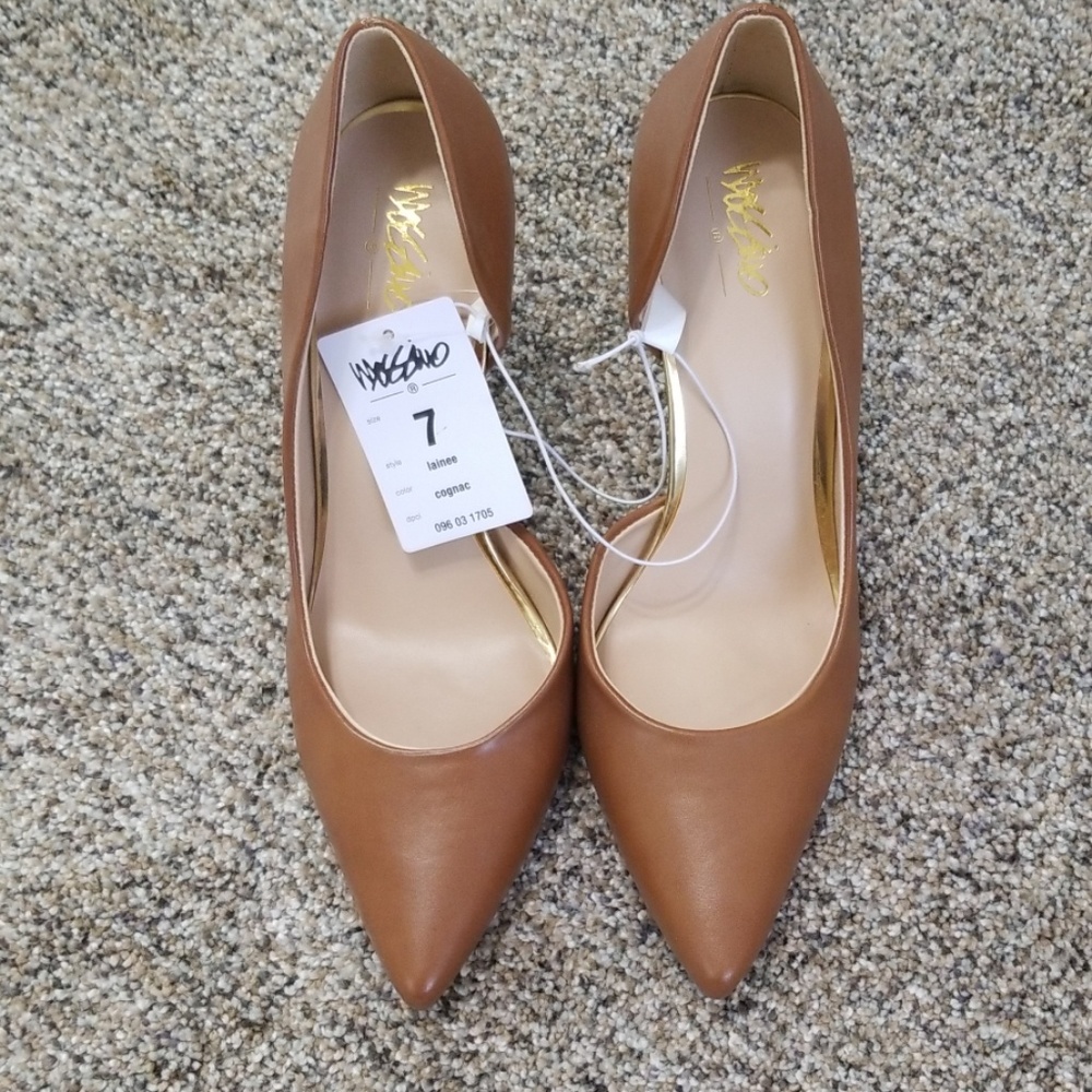 Mossimo Pumps